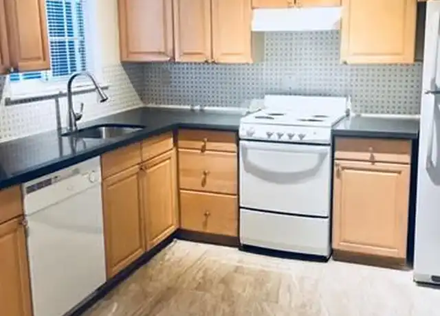 Property at 493 N Highland Ave NE Unit 25, Atlanta, GA, 30307, 2 beds, 1.5 baths, [object Object]