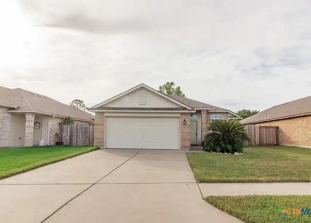 Property at 304 Yosemite Dr, Victoria, TX, 77904, 2 beds, 2 baths, [object Object]