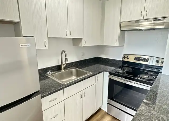 Property at 3377 S Clarkson St Unit 201, Englewood, CO, 80113, 1 bed, 1 bath, [object Object]
