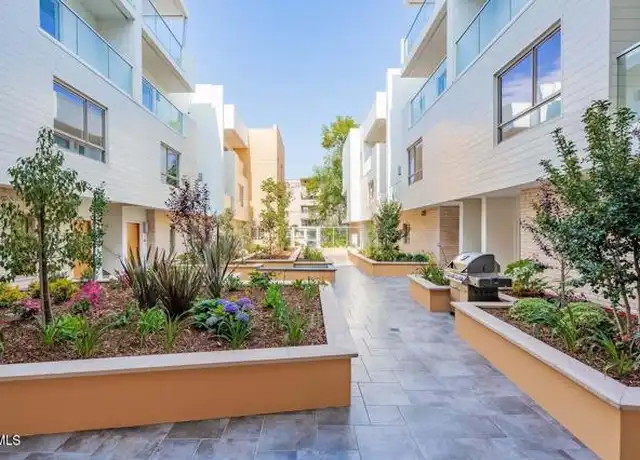 Property at 137 S Wilson Ave #103, Pasadena, CA, 91106, 2 beds, 1 bath, [object Object]