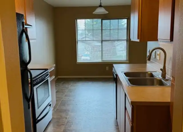 Property at 4907 Turquoise Ave SE Unit 4952-204, Salem, OR, 97317, 3 beds, 2 baths, [object Object]