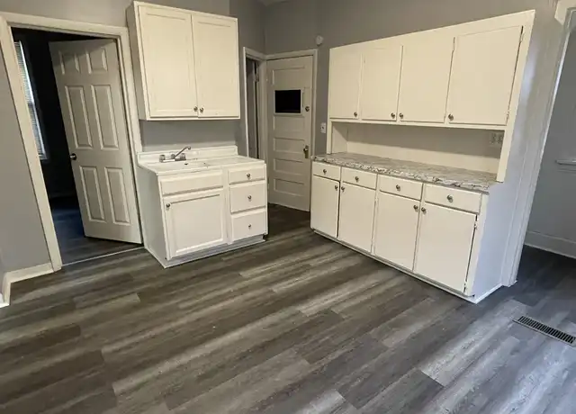 Property at 119 Winnipeg Ave W Unit 1, St Paul, MN, 55117, 3 beds, 1 bath, [object Object]