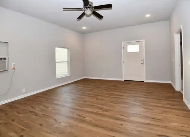 Property at 814 N Kentucky St Unit A, McKinney, TX, 75069, 1 bed, 1 bath, [object Object]