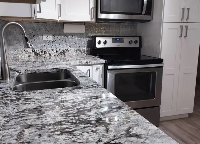 Property at 484 Western Ave Unit 2, Glen Ellyn, IL, 60137, 3 beds, 2 baths, [object Object]