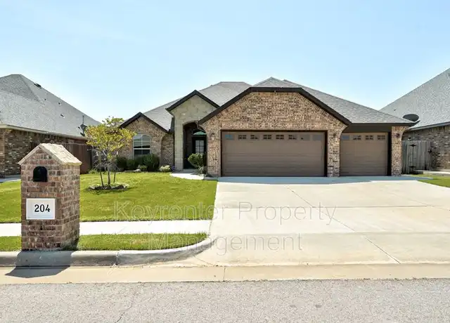 Property at 204 SW 167th St, Oklahoma City, OK, 73170, 4 beds, 2 baths, [object Object]