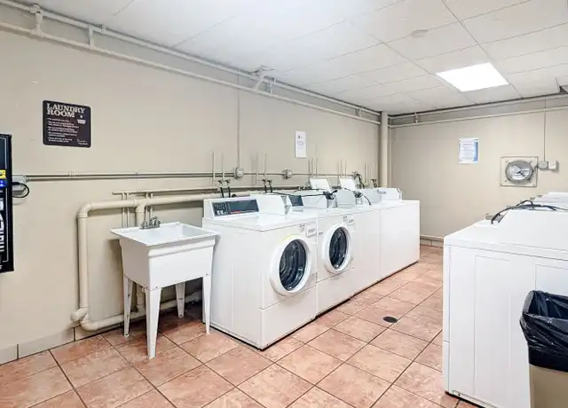 Property at 1043 S York Rd #503, Bensenville, IL, 60106, 1 bed, 1 bath, [object Object]