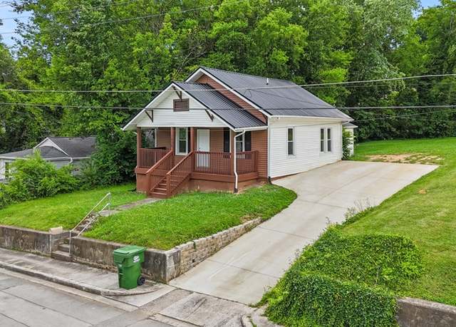 Photo of 1230 Irwin Ave, Maryville, TN 37804