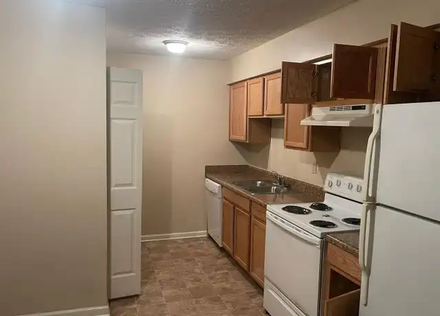 Property at 2514 S Seale Rd Unit P-B6, Phenix City, AL, 36869, 2 beds, 1 bath, [object Object]