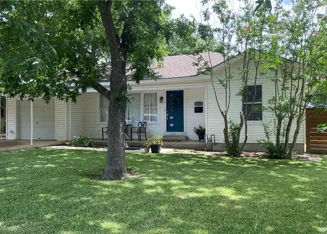 Property at 1509 Vine St, Georgetown, TX, 78626, 4 beds, 2 baths, [object Object]