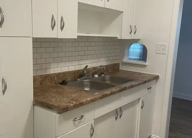 Property at 3733 Warrensville Center Rd Unit 25-03, Shaker Heights, OH, 44122, 2 beds, 1 bath, [object Object]