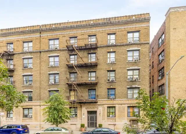 Property at 561 W 189th St Unit 2-E, New York, NY, 10040, 1 bed, 1 bath, [object Object]