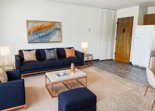 Property at 1210 3rd Ave SW Unit 5, Jamestown, ND, 58401, 1 bed, 1 bath, [object Object]