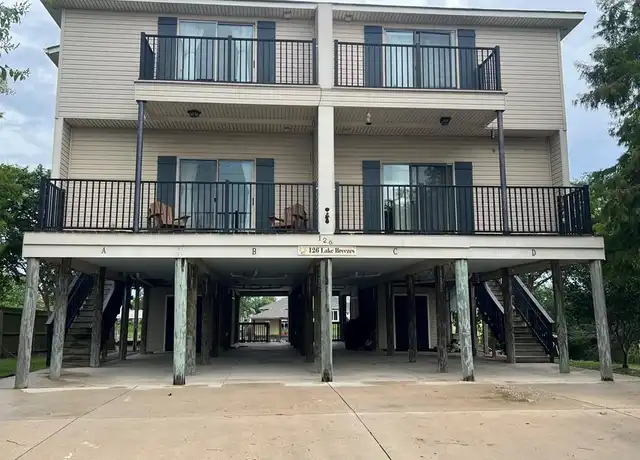 Property at 126 Lakeview Dr Unit B, Slidell, LA, 70458, 2 beds, 2.5 baths, [object Object]