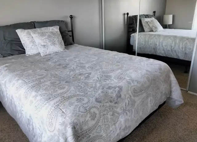 Property at 4029 Cougar Canyon Rd Rm A & B, Hemet, CA, 92545, 2 beds, 1 bath, [object Object]