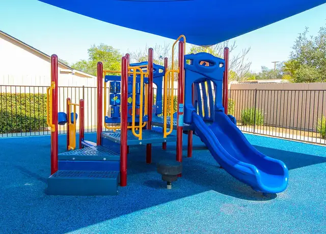Photo of 617 11th St, Ramona, CA 92065