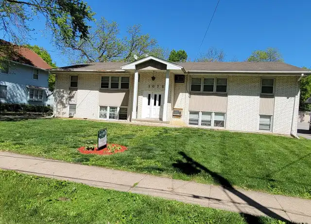 Property at 1075 33rd St Unit 1075 33rd St-Unit 01, Des Moines, IA, 50311, 2 beds, 1 bath, [object Object]