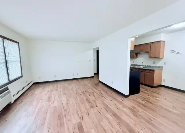 Property at 86 N Park Ave, Fond du Lac, WI, 54935, 1 bed, 1 bath, [object Object]