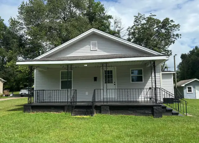 Property at 1117 Earl St, Shelby, NC, 28150, 3 beds, 2 baths, [object Object]