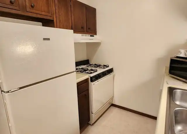 Property at 10610 W Oklahoma Ave Unit 41, West Allis, WI, 53227, 1 bed, 1 bath, [object Object]