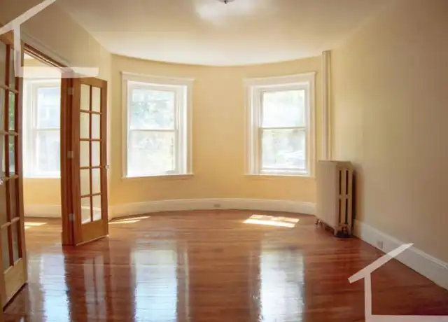 Property at 35 Dwight St, Brookline, MA, 02446, 2 beds, 1 bath, [object Object]