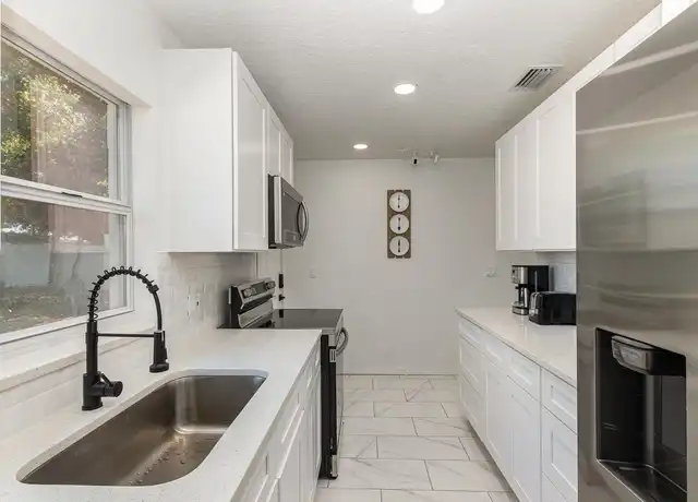 Property at 1141 Poppy Ave, Orlando, FL, 32811, 1 bed, 1 bath, [object Object]