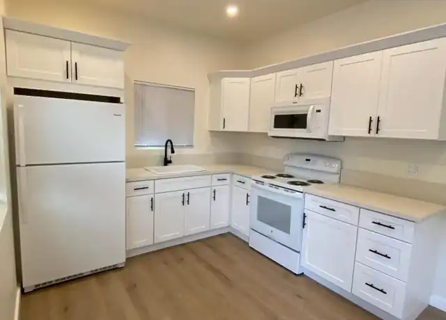 Property at 14105 1/2 Calvert St Unit 14105 1/2, Van Nuys, CA, 91401, 2 beds, 1 bath, [object Object]