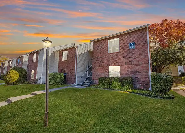 Property at City Crest Apartments - 4900 Usaa Blvd, San Antonio, TX, 78240, 1-2 bed, 1-2 bath, [object Object]