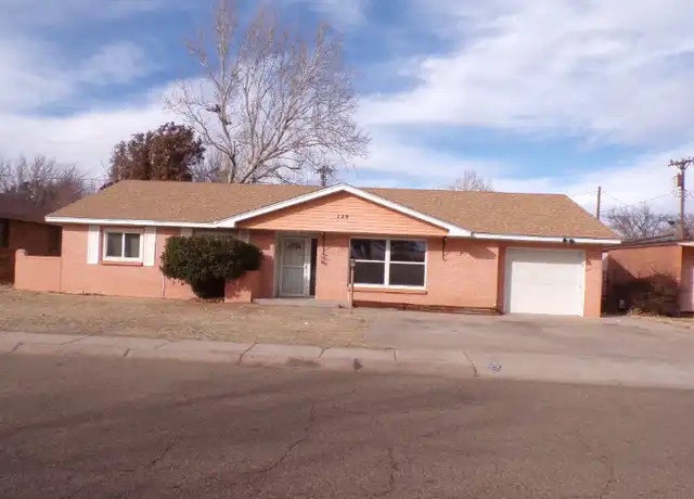 Property at 128 E Yucca Ave, Clovis, NM, 88101, 3 beds, 2 baths, [object Object]