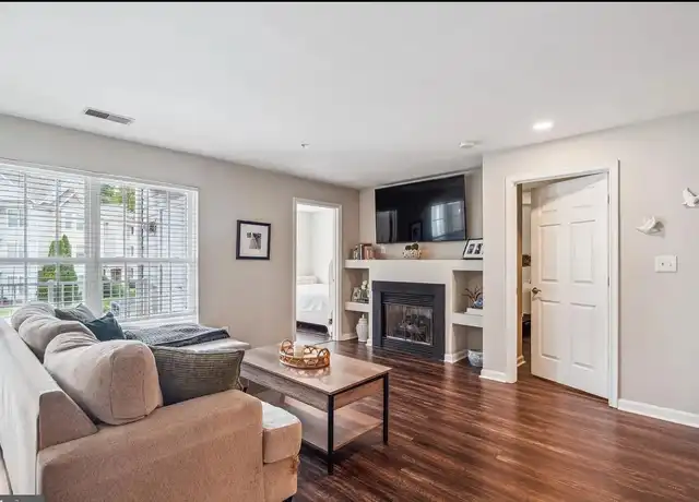 Property at 2015 Governor Thomas Bladen Way, Annapolis, MD, 21401, 2 beds, 2 baths, [object Object]
