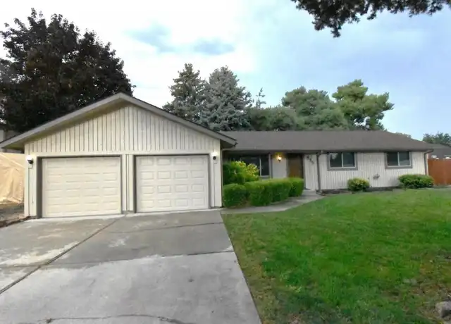 Property at 215 Mango Dr, Eagle, ID, 83616, 3 beds, 2 baths, [object Object]