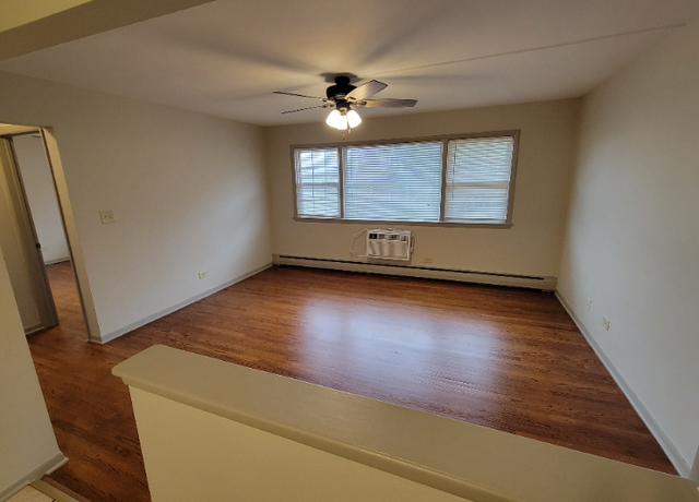Photo of 701 Lake St, Antioch, IL 60002