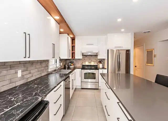 Property at 2420 McCullough Ave Unit 14C, San Antonio, TX, 78212, 1 bed, 1 bath, [object Object]