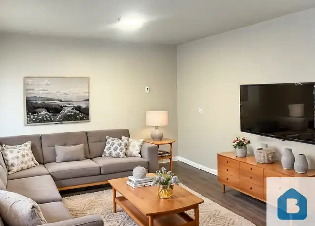 Property at 1021 W Vermijo Ave Unit I, Colorado Springs, CO, 80904, 1 bed, 1 bath, [object Object]