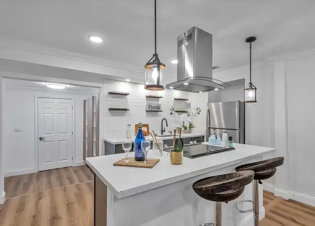 Property at 6474 29th St N, Saint Petersburg, FL, 33702, 1 bed, 1 bath, [object Object]