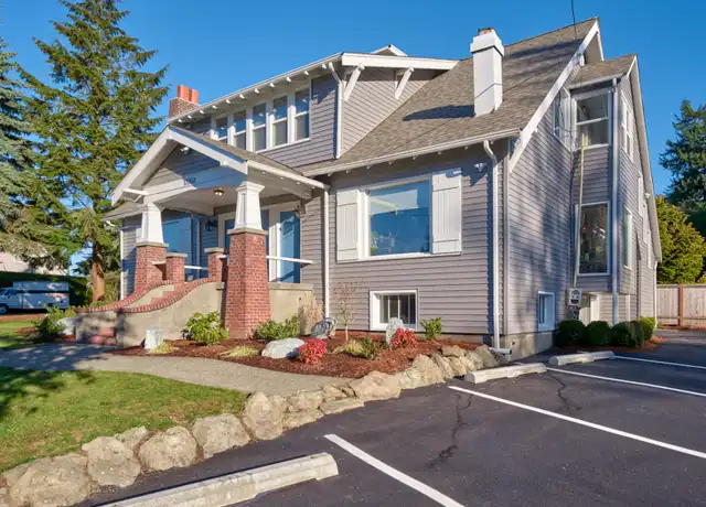 Property at 12552 Phinney Ave N Unit 4, Seattle, WA, 98133, 1 bed, 1 bath, [object Object]