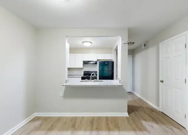Property at Ashby Point - 3421 N Sharon Amity Rd, Charlotte, NC, 28205, 1-2 bed, 1 bath, [object Object]