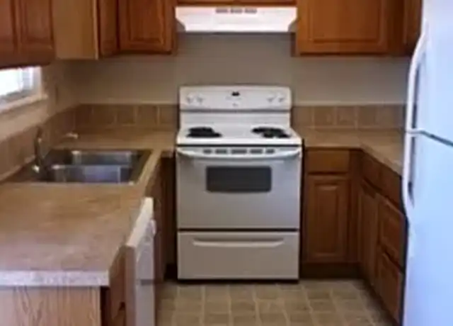 Property at Avalon Court Apartments - 801 N Tweedt St, Kennewick, WA, 99336, 2 beds, 1 bath, [object Object]