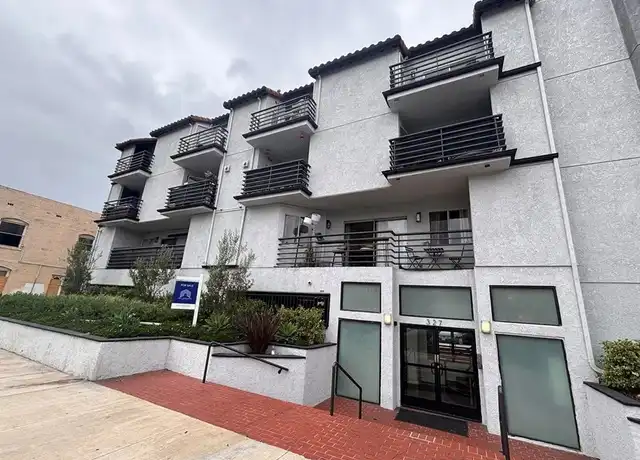 Property at 327 Chestnut Ave #204, Long Beach, CA, 90802, 2 beds, 2 baths, [object Object]