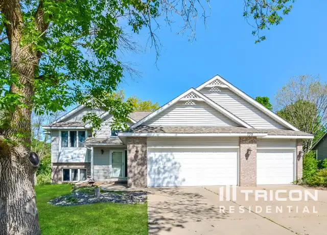 Property at 739 Ashley Dr, Chaska, MN, 55318, 5 beds, 3 baths, [object Object]