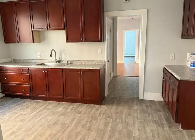 Property at 17-19 Ellsworth St Unit 19-2, Hartford, CT, 06114, 2 beds, 1 bath, [object Object]