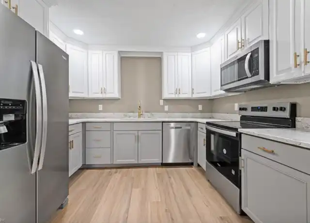 Property at 14 Oneda Dr, Hampton, VA, 23663, 1 bed, 1 bath, [object Object]