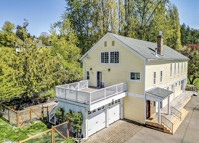 Photo of 8494 NE Odd Fellows Rd, Bainbridge Island, WA 98110