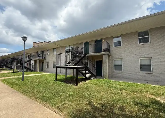 Property at Jacob's Landing Apartments - 4200 Medallion Ct, Louisville, KY, 40219, 2 beds, 1 bath, [object Object]