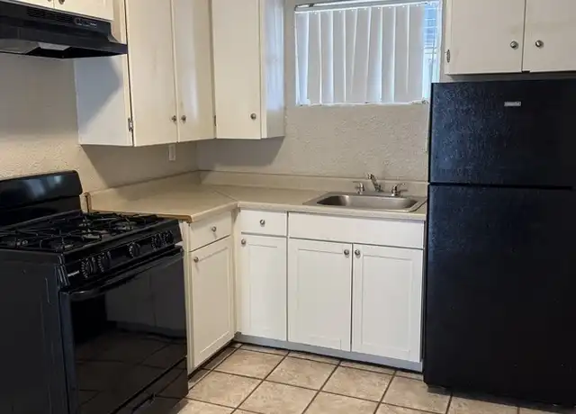 Property at 302 W Flores St Unit 11, Tucson, AZ, 85705, 1 bed, 1 bath, [object Object]