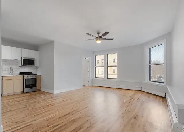 Property at 1625 W Howard St Unit 201, Chicago, IL, 60626, 0 beds, 1 bath, [object Object]