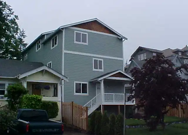 Property at 3222 Lombard Ave Unit B, Everett, WA, 98201, 3 beds, 2.5 baths, [object Object]