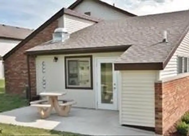 Property at 2817 Vista View Dr, Nashport, OH, 43830, 2 beds, 1 bath, [object Object]
