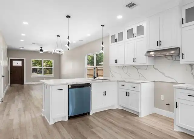 Property at 102 Schade Ln Unit B, Houston, TX, 77037, 3 beds, 2.5 baths, [object Object]
