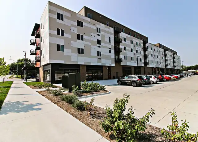 Property at Square at 48 - 4800 Holdrege St, Lincoln, NE, 68504, 1-2 bed, 1-2 bath, [object Object]