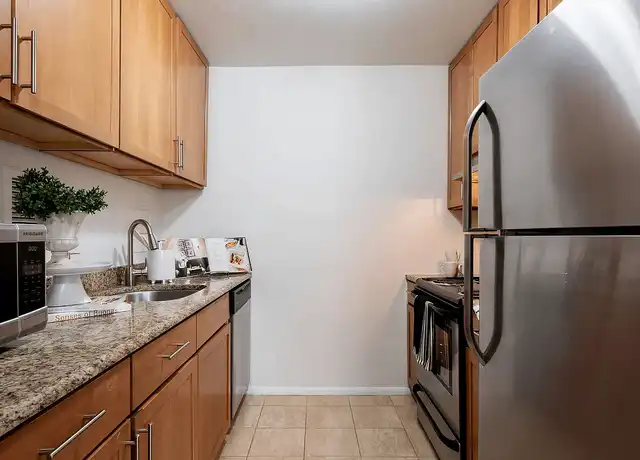 Property at Rosemont Plaza - 1062 E Lancaster Ave, Bryn Mawr, PA, 19010, 1 bed, 1 bath, [object Object]